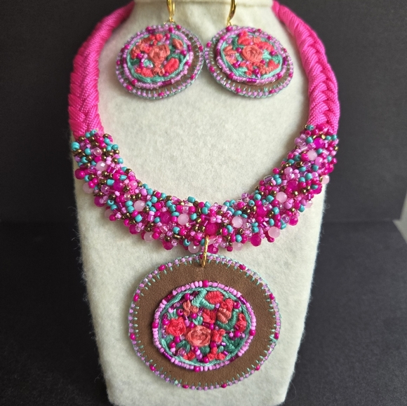 Handmade Set - Picture 4 of 7